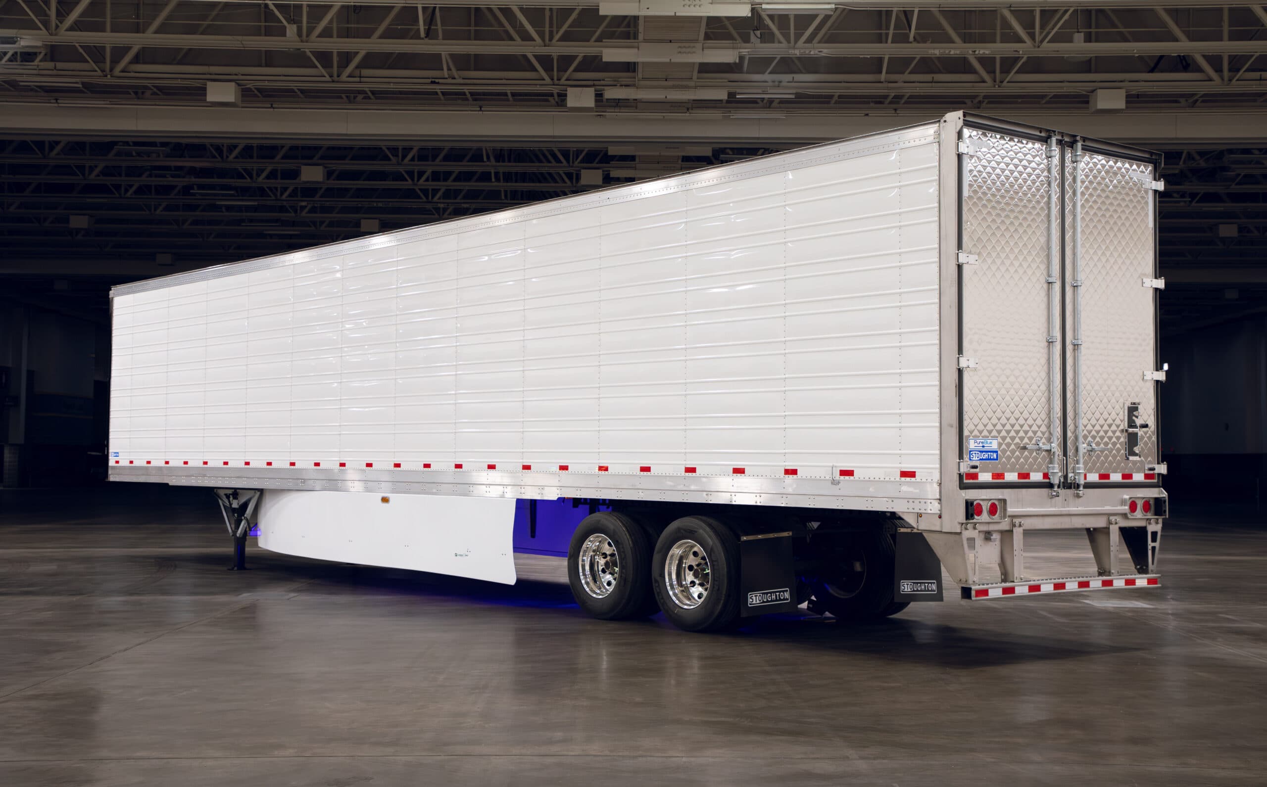 TEC Equipment Welcomes Stoughton Trailers