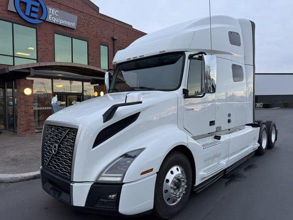 Photo of 2023 VOLVO VNL64T760 UP11269C