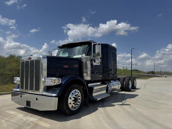 Photo of 2025 PETERBILT 589 ATN3285