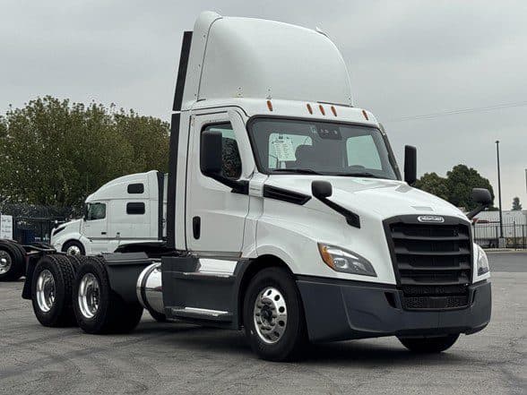 Photo of 2021 FREIGHTLINER CASCADIA 126 UC5664