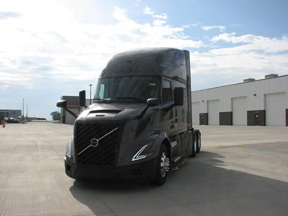 Photo of 2027 VOLVO VNL64T860 VSF1307