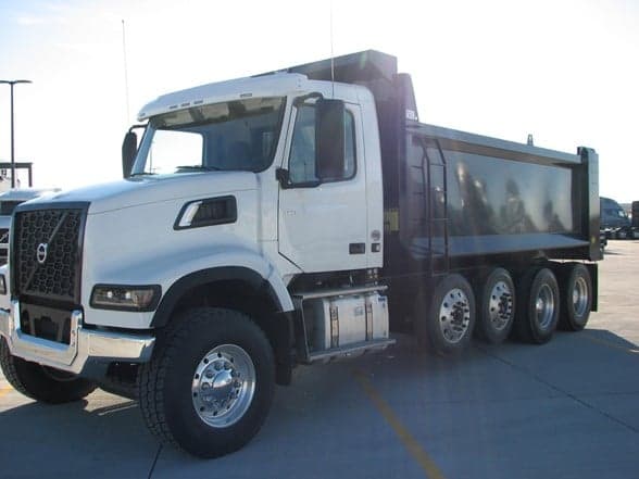 Photo of 2026 VOLVO VHD104F300 VSF1273