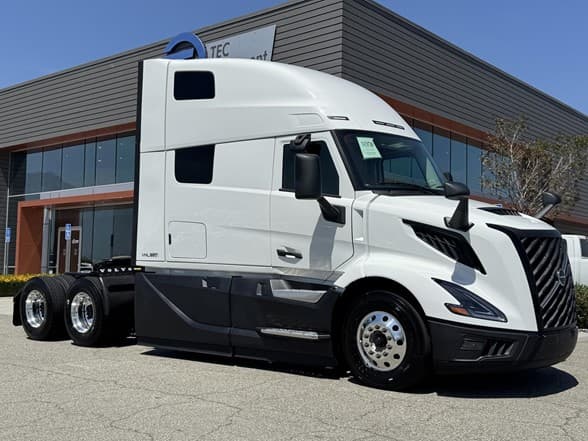 Photo of 2026 VOLVO VNL64T860 VC9752