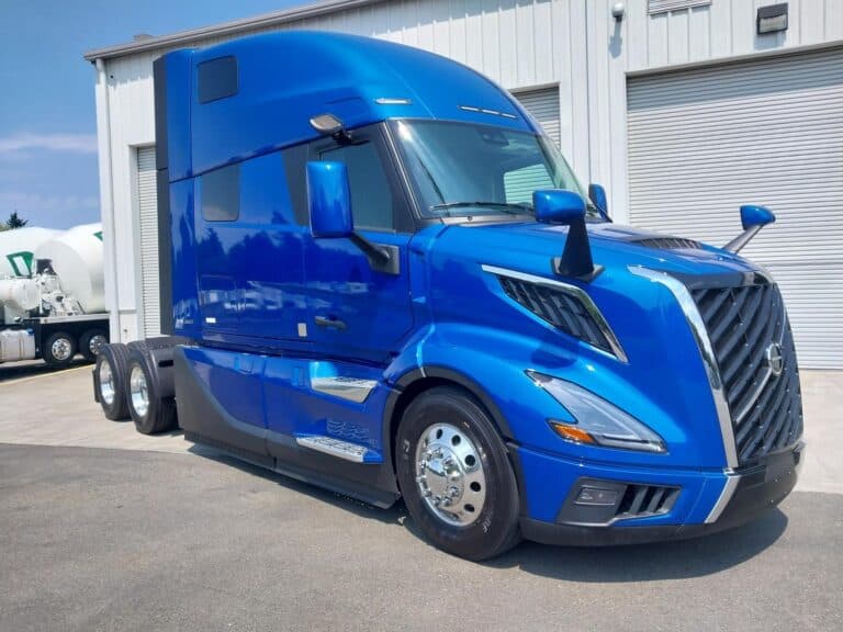 Photo of 2027 VOLVO VNL64T860 VS6069