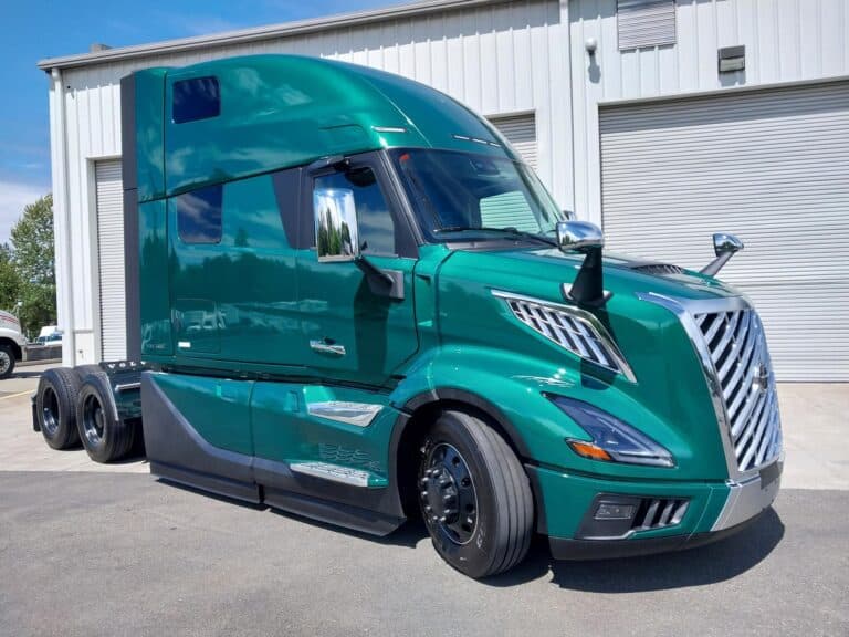 Photo of 2027 VOLVO VNL64T860 VS7078