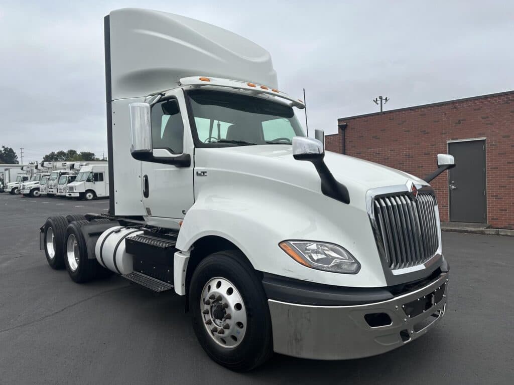 Photo of 2020 INTERNATIONAL LT UP11387