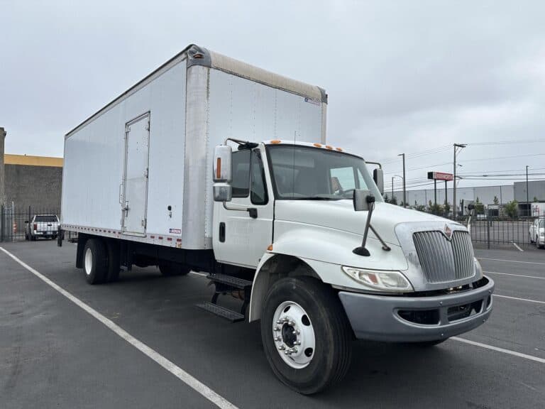 Photo of 2018 INTERNATIONAL DURASTAR 4300 UP11442