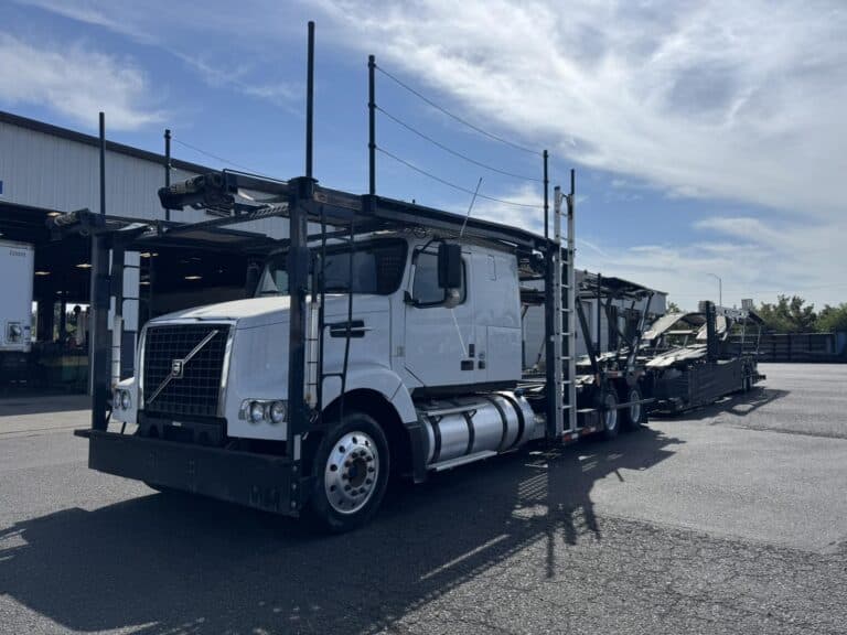 Photo of 2015 VOLVO VAH64400 ATU555