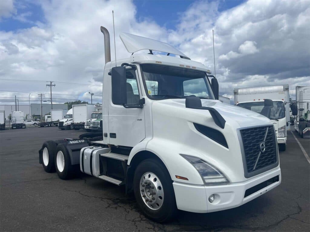 Photo of 2019 VOLVO VNR64T300 UP10478