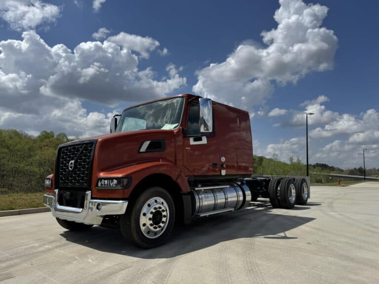 2026 VOLVO VAH64600 ATN3467