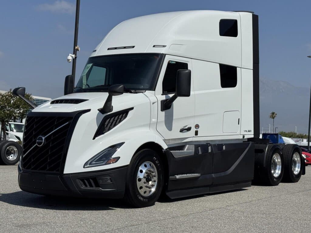 Photo of 2026 VOLVO VNL64T860 VC9633