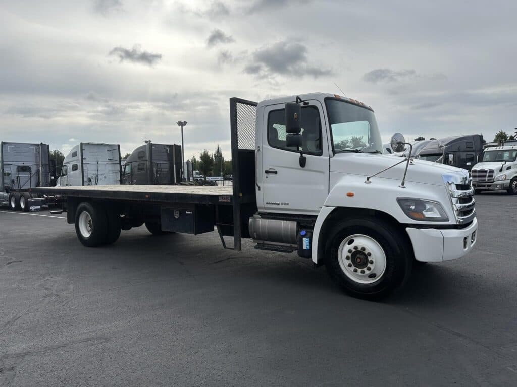 Photo of 2020 HINO 268 UP11453L