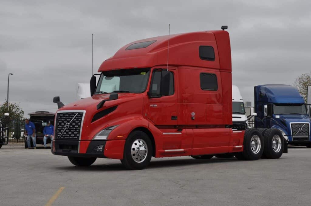 Photo of 2022 VOLVO VNL64T860 UMH1125