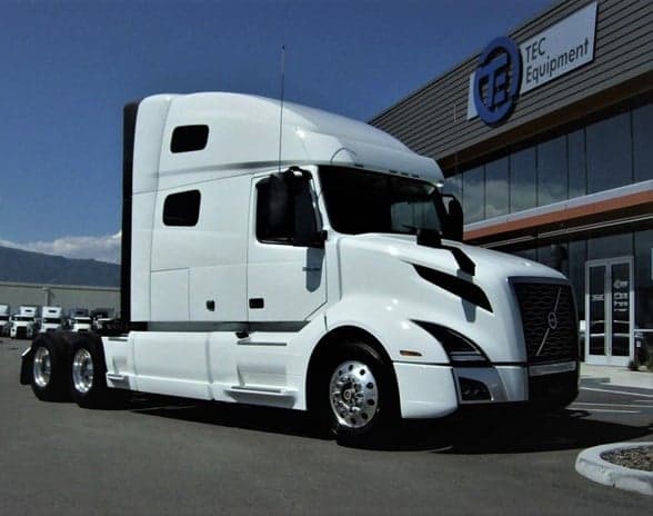 2025 VOLVO VNL64T760 VX9532S L Sleeper