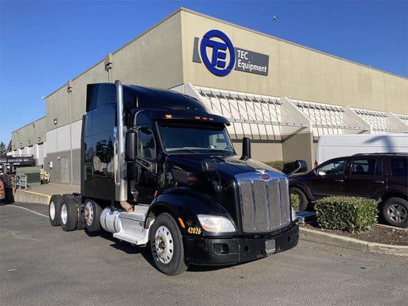 Photo of 2018 PETERBILT 579 US3944