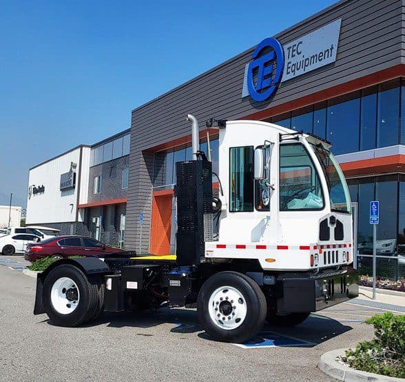 2023 AUTOCAR XSPOTTER ACTT ACNP1057 L Yard Goat