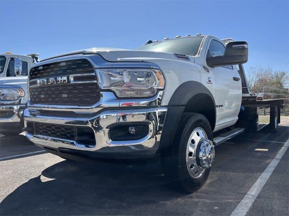 Photo of 2024 RAM 5500 SLT JN5547