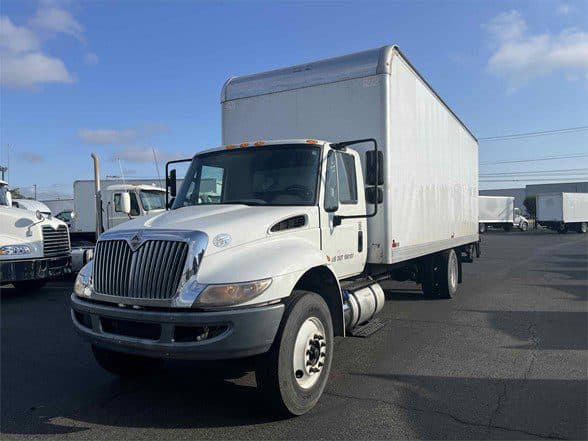 Photo of 2018 INTERNATIONAL DURASTAR 4300 UP10576