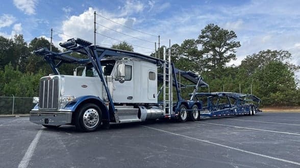 Photo of 2025 PETERBILT 589 ATN3043