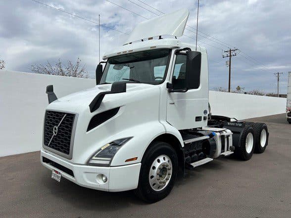 2018 VOLVO VNR64T300 UH1063L