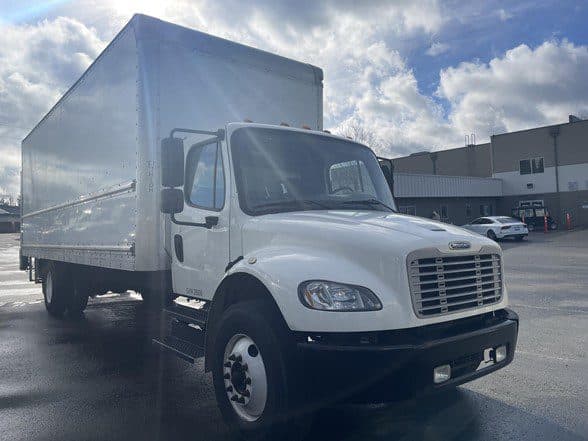 2018 FREIGHTLINER BUSINESS CLASS M2 106 US3986C